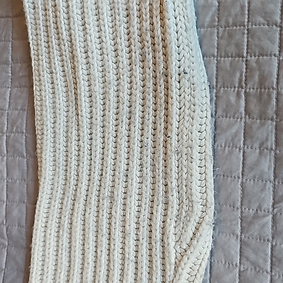 Zara Chunky Knit Sweater - Picture 14 of 16